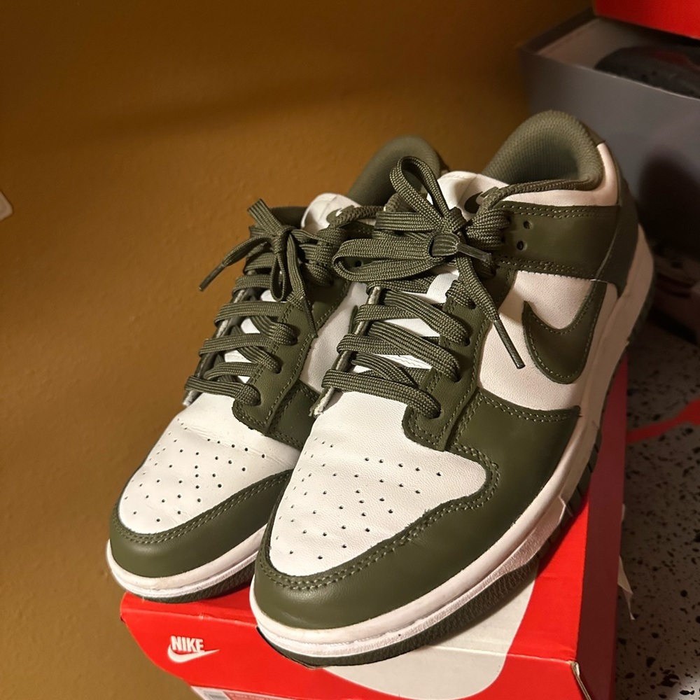 Nike Dunks - Picture 3 of 5
